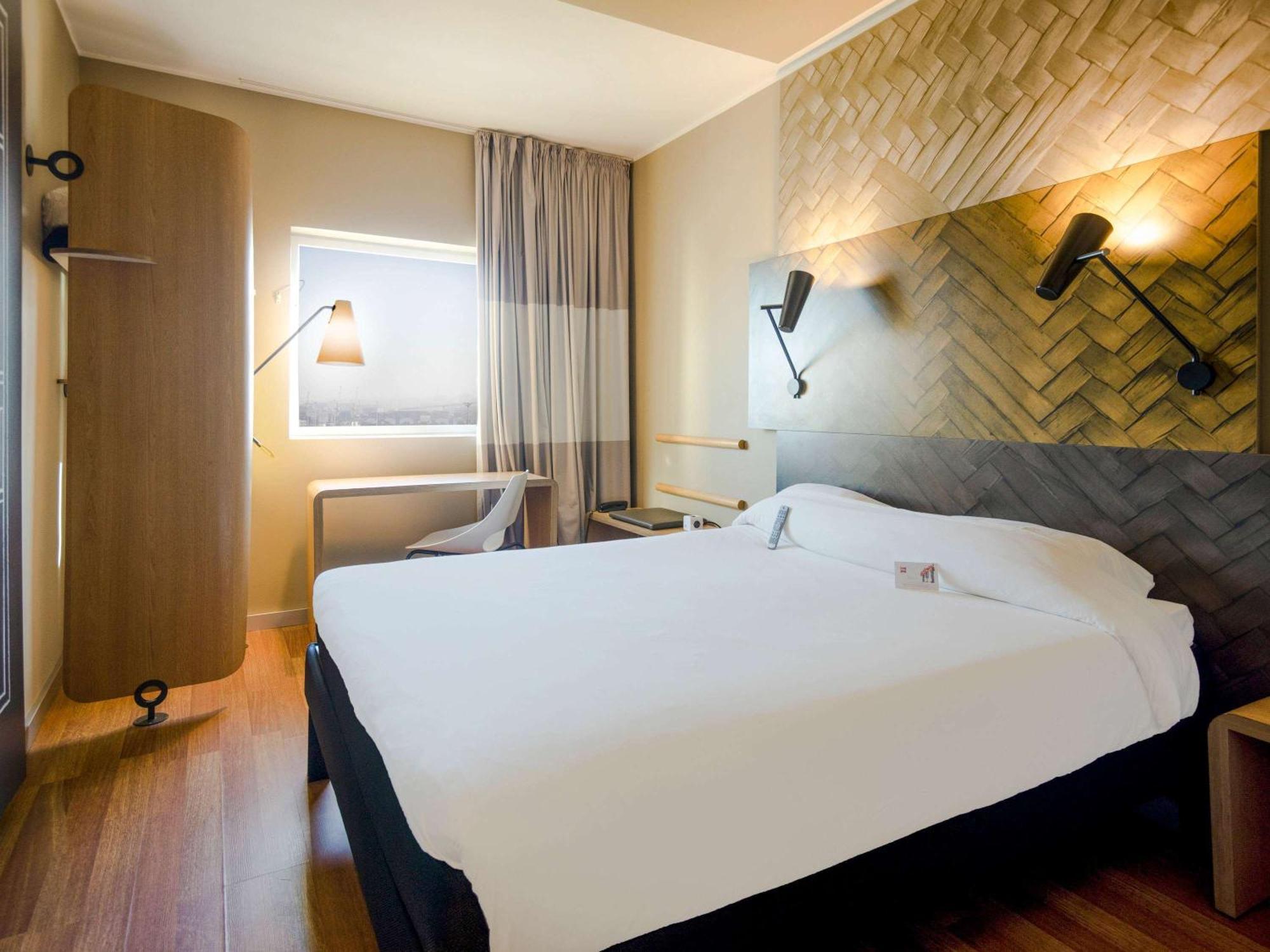 Ibis Casablanca City Center Экстерьер фото